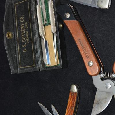 Lot of Pocket Knives, Utility Tools