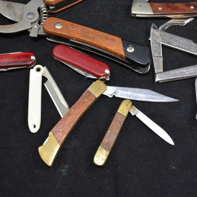 Lot of Pocket Knives, Utility Tools