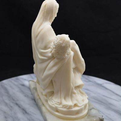 Small Vintage Michaelangelo’s ‘La Pieta’ Resin on Marble Base 6.5”x6”x3”