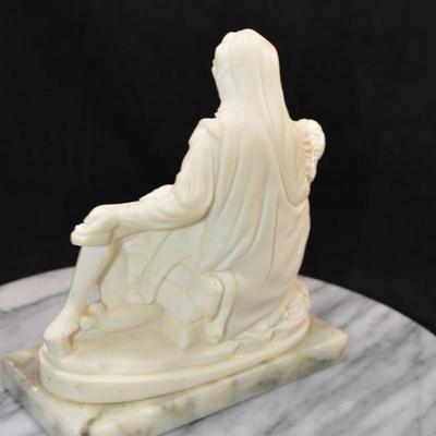 Small Vintage Michaelangelo’s ‘La Pieta’ Resin on Marble Base 6.5”x6”x3”