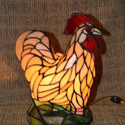 Vintage Stained Glass Hen Lamp 13.5”x9”x7”