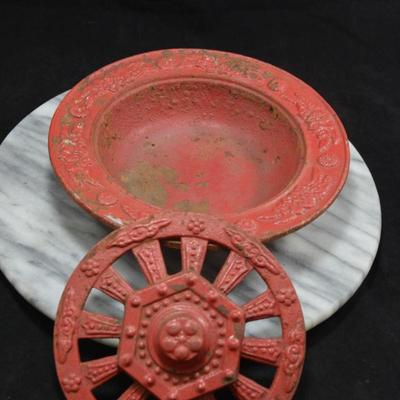 Vintage Cast Iron 2 Piece Ashtray, China 8.5”x8.5”x3”