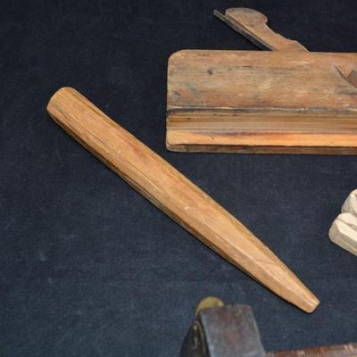 Lot of Vintage/Antique Carpenters Tools & Handy Crafts