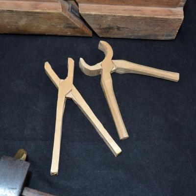Lot of Vintage/Antique Carpenters Tools & Handy Crafts