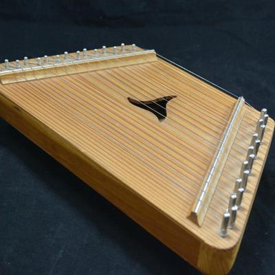 James Jones 2 Octave 15 String Lap Harp