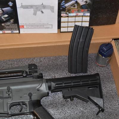 M4 Carbine Electric AIR SOFT Rifle, Untested, w/ Accessories