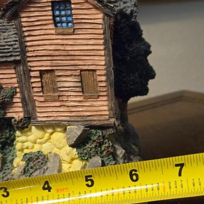 Small Resin Tabletop Cabin Clock