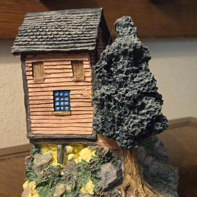 Small Resin Tabletop Cabin Clock