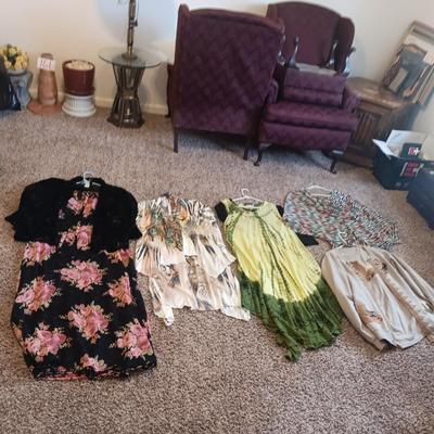 LADIES DRESSES, SKIRTS, SHIRTS, CARDIGANS AND SCARVES (L - XL)