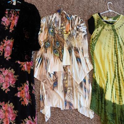 LADIES DRESSES, SKIRTS, SHIRTS, CARDIGANS AND SCARVES (L - XL)
