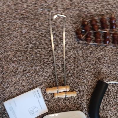 MEDTRONIC PATIENT MONITOR, GOLD'S GYM FOAM TUBE AND MORE