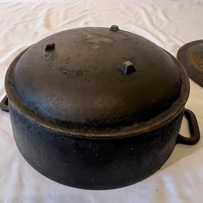 Norrahammar Cast Iron Pots From Sweden (GB-RG)