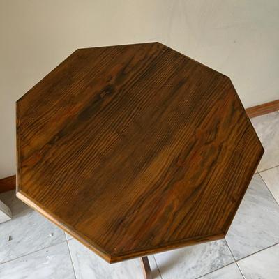 Octagonal Occasional Table (GB-RG)