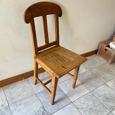 Rustic Oak Chair (GB- RG)