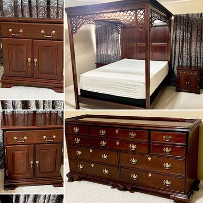 Four (4) Piece Mahogany Queen Canopy Bed Bedroom Suite ~ *Read Details