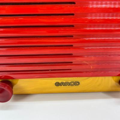 Red + Yellow Catalin Garod model 6AU-1 'Commander' Radio 1947