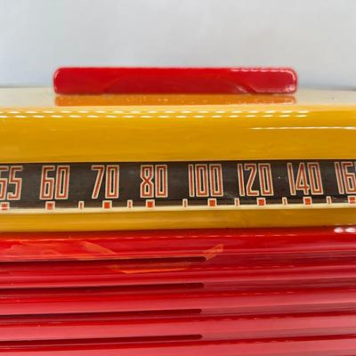 Red + Yellow Catalin Garod model 6AU-1 'Commander' Radio 1947