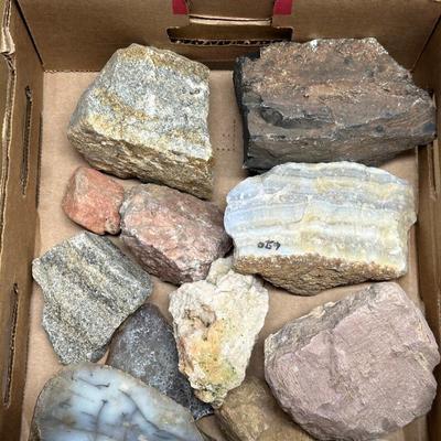 MEDIUM - LARGE ROCKS