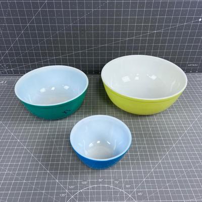 PYREX Nested Bowls - Green, Blue and Yellow