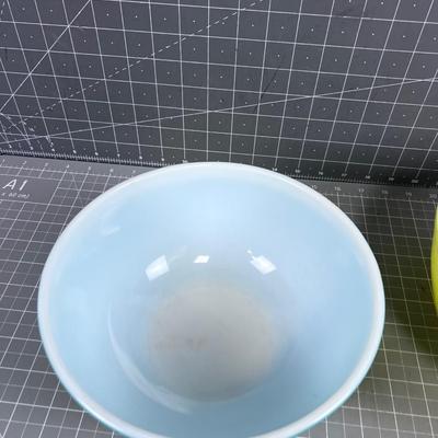 PYREX Nested Bowls - Green, Blue and Yellow