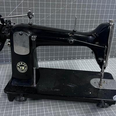 PFAFF Sewing Machine, No. 104 