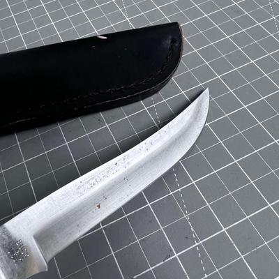 VINTAGE BUCK KNIFE w/ Sheath 