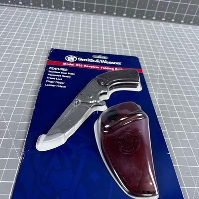 NEW Knife SMITH & WESSON 