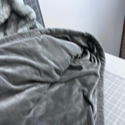 MINKY LIKE Mon-Chateau Throw Gray 