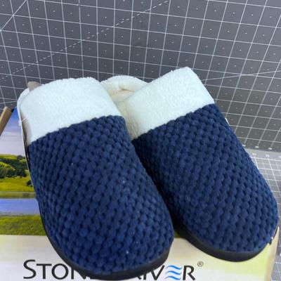 Stoney River NEW Slippers
