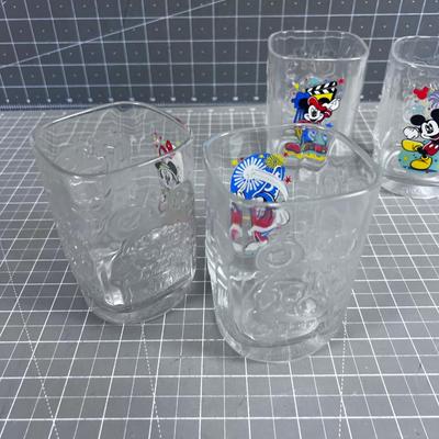 Mc Donalds Disney Tumbler Set (4) 