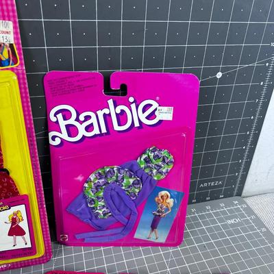 VINTAGE NEW BARBIE Clothes new on the Card