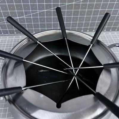 Cuisinart Fondue NICE! 