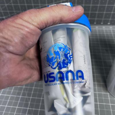 USANA Mixer Storage Drink NEW comes with mix Ball inside. 