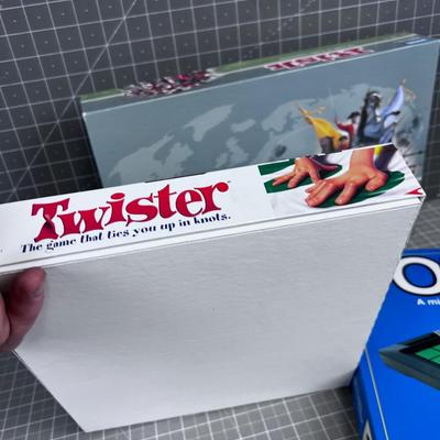 3 More GAMES Twister Bunch