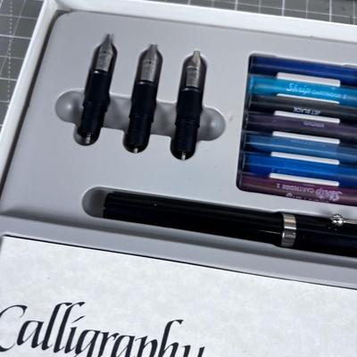 CALLIGRAPHY SET