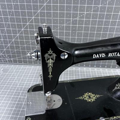 Davis Rotary Sewing Machine, Antique 