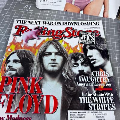 WOW! Awesome!! 10 Past Issues of Rolling Stone 