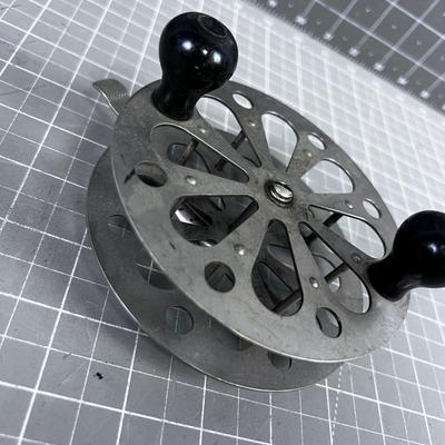 PFLUEGER Monarch Reel 