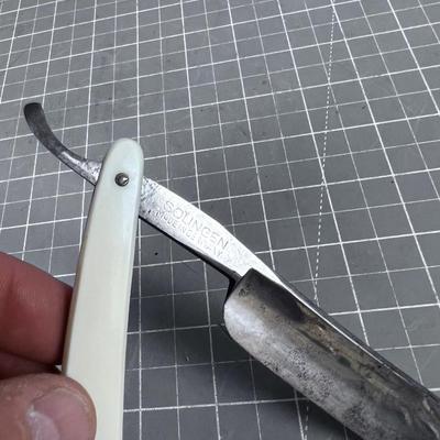 Antique Straight Razor 