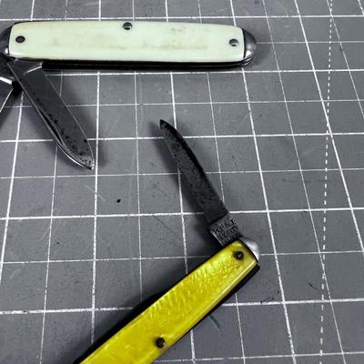 (2) Antique Pocket Knifes 