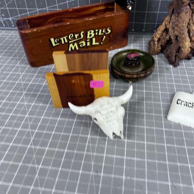 Kitschy Collectible Item Lot