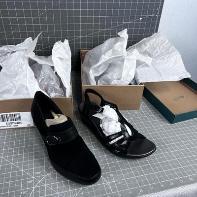 CLARKS New Black Open Toe and closed toe heel NEW 