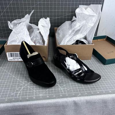 CLARKS New Black Open Toe and closed toe heel NEW 