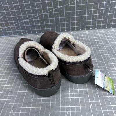 Stoney River NEW Slippers - No  Box. 