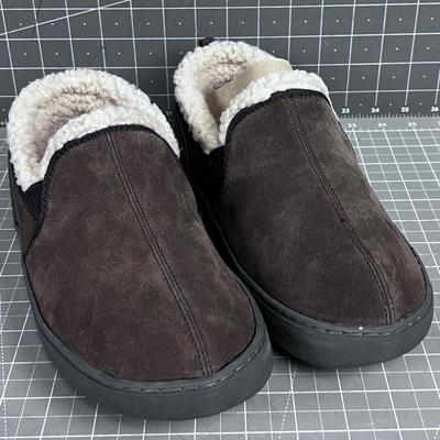 Stoney River NEW Slippers - No  Box. 