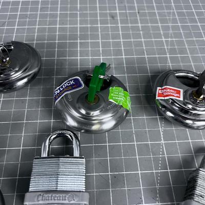 BUNCH of Pad Locks with Keys 