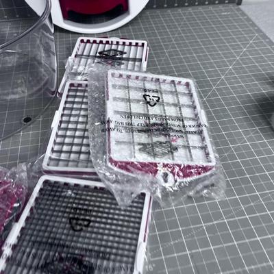 Genius Grater / Slicer Like new 