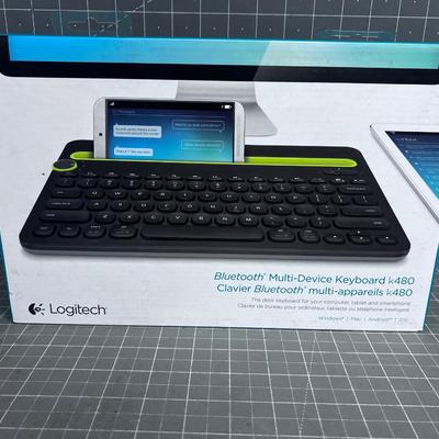 LOGITECH Blue Tooth Keyboard Sealed