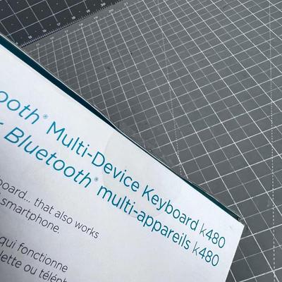 LOGITECH Blue Tooth Keyboard Sealed