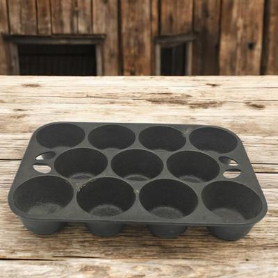 Wagner Ware Cast Iron Muffin Pan
